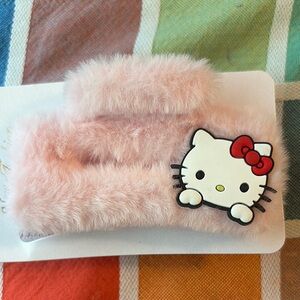 💕💕💕 Hello Kitty Pink Furry Hair Clip💕💞💕